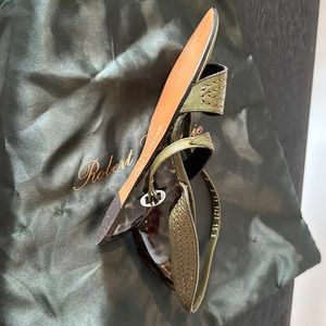 ROBERT CLERGERIE beautiful Italian, soft leather sandal with very unique soles